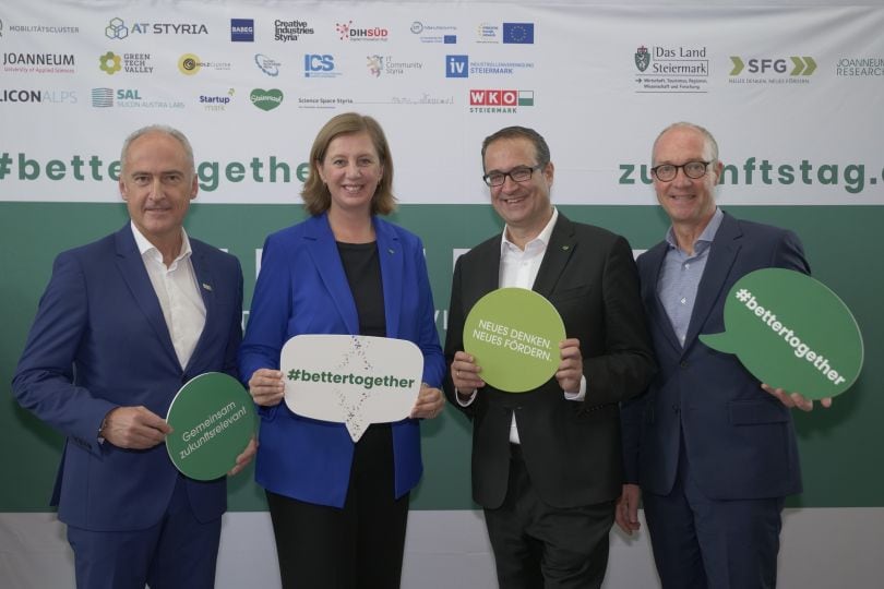 Heinz Mayer (Geschäftsführer JR), Barbara Eibinger-Miedl (Wirtschafts- und Wissenschaftslandesrätin Steiermark), Christoph Ludwig (Geschäftsführer SFG), Jo De Boeck (Vice President IMEC)